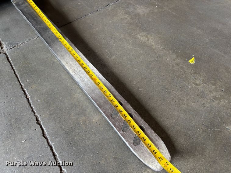 image for item EC8262 2015 Crown RC5545-40 forklift