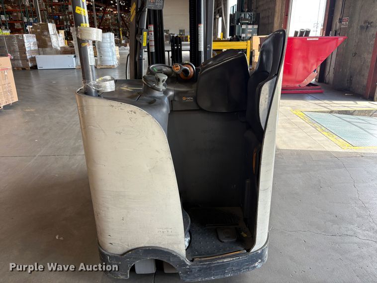 image for item EC8262 2015 Crown RC5545-40 forklift