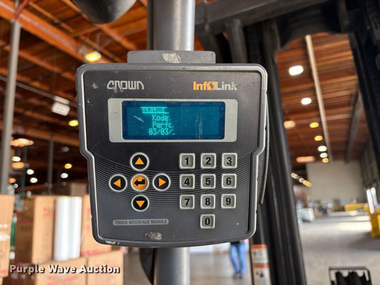 image for item EC8262 2015 Crown RC5545-40 forklift