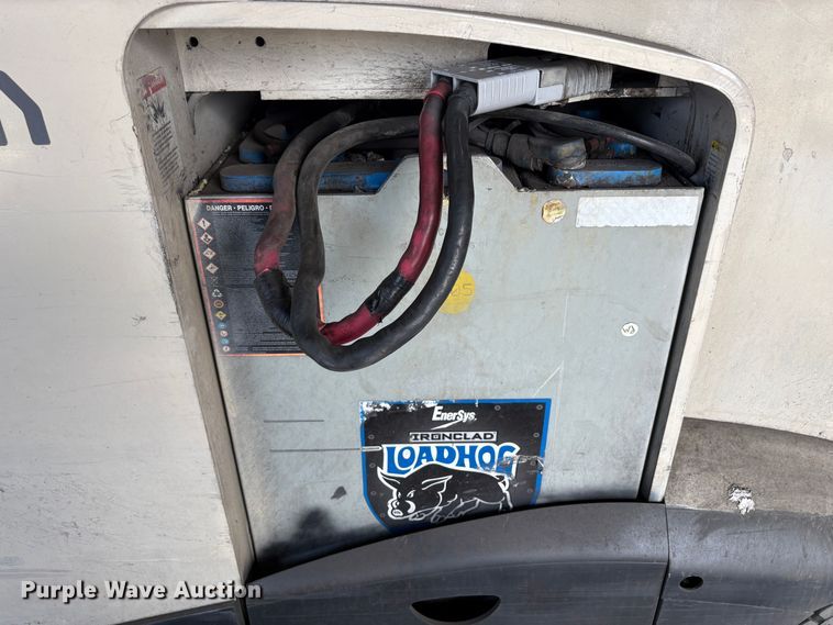 image for item EC8262 2015 Crown RC5545-40 forklift