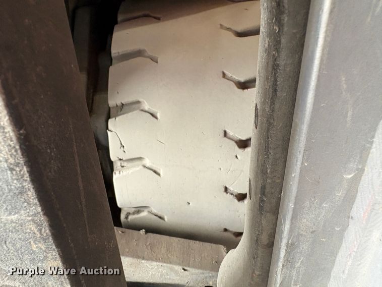 image for item EC8262 2015 Crown RC5545-40 forklift