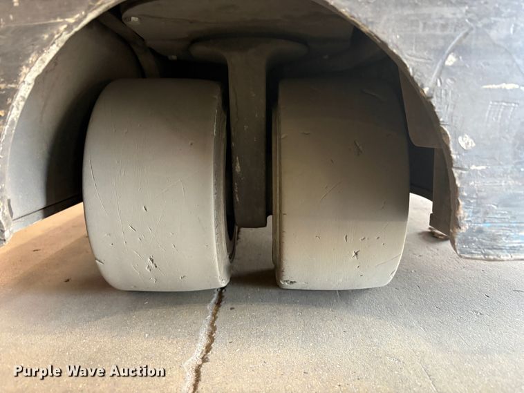 image for item EC8262 2015 Crown RC5545-40 forklift