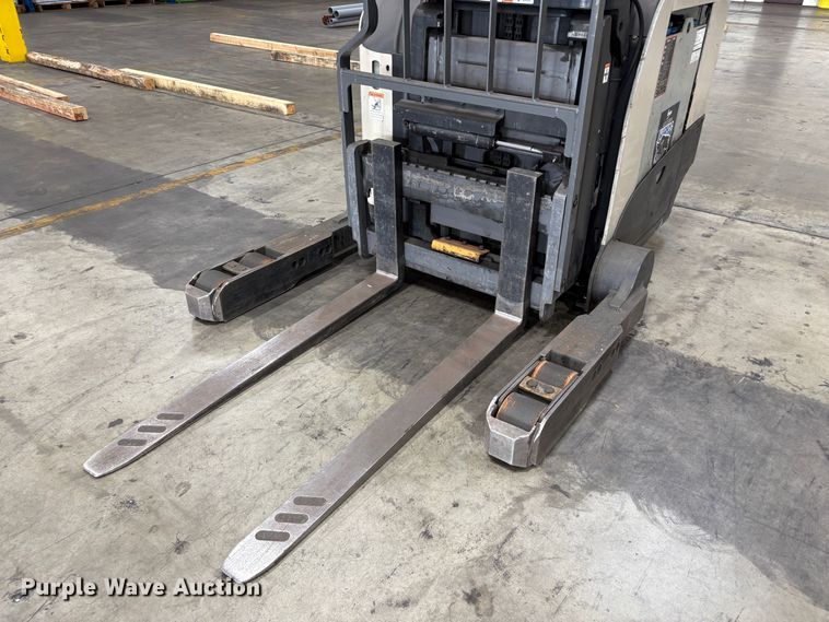 image for item EC8263 2016 Crown RM6025-45 reach truck