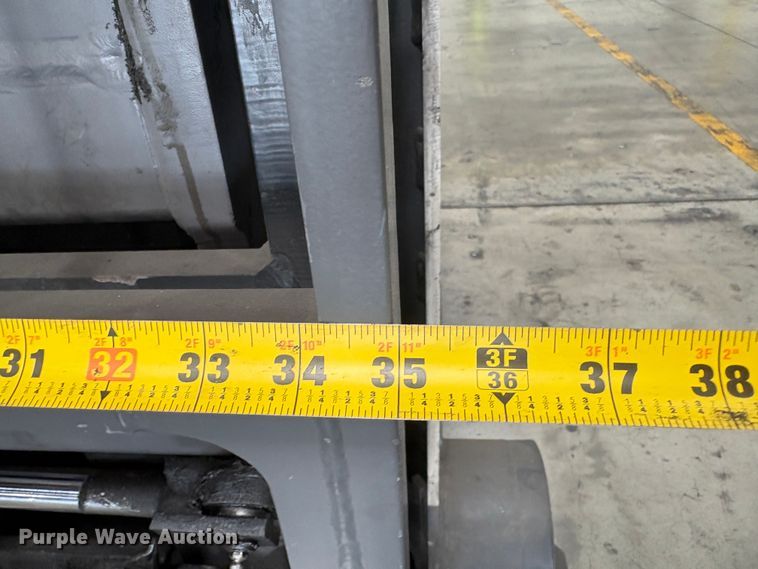 image for item EC8263 2016 Crown RM6025-45 reach truck