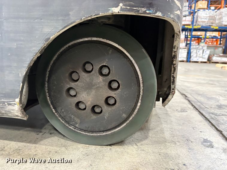 image for item EC8263 2016 Crown RM6025-45 reach truck