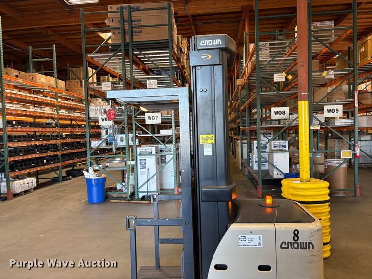 image for item EC8264 2016 Crown SP3520-30 order picker