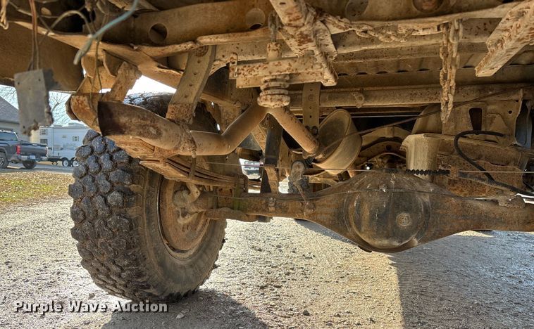 image for item ED2429 1986 Toyota pickup truck