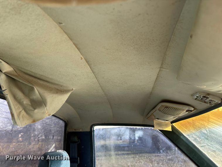 image for item ED2429 1986 Toyota pickup truck