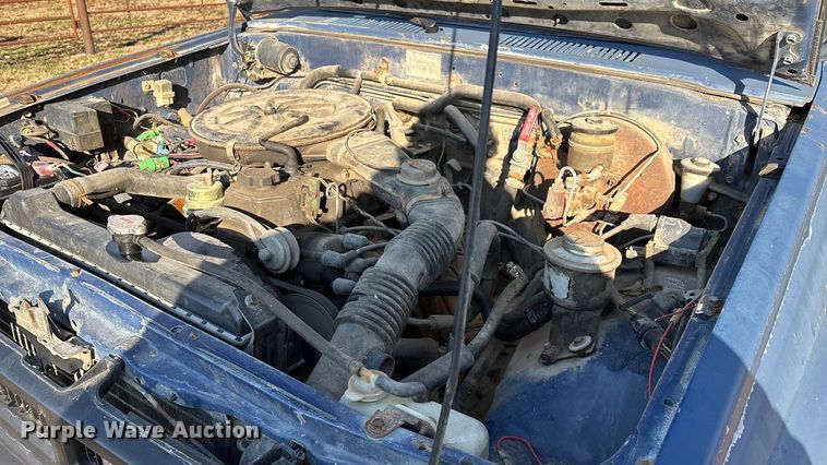 image for item ED2429 1986 Toyota pickup truck