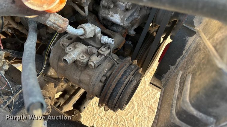 image for item ED2429 1986 Toyota pickup truck