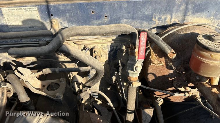 image for item ED2429 1986 Toyota pickup truck