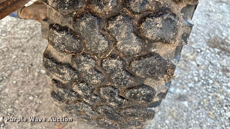 image for item ED2429 1986 Toyota pickup truck