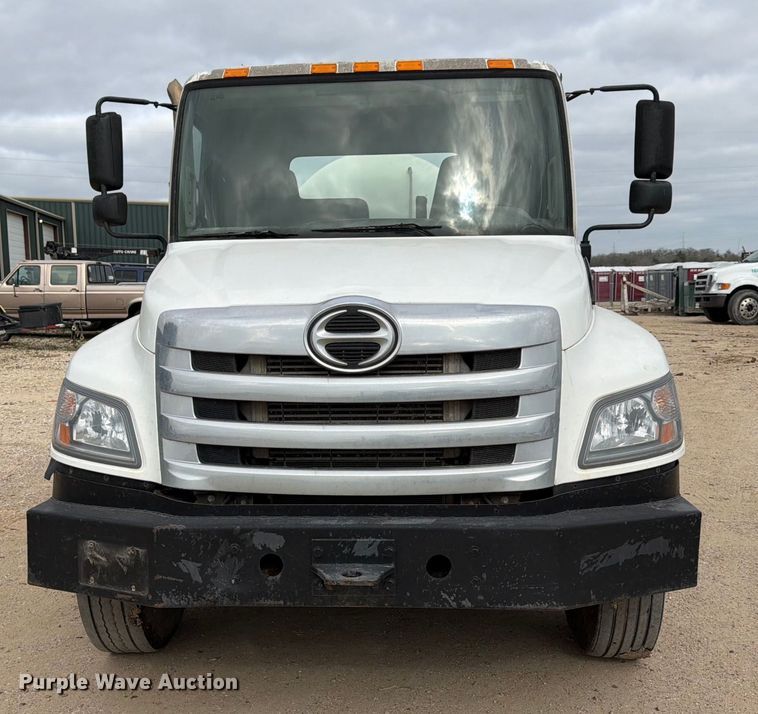 image for item ED5130 2013 Hino 268 vacuum truck