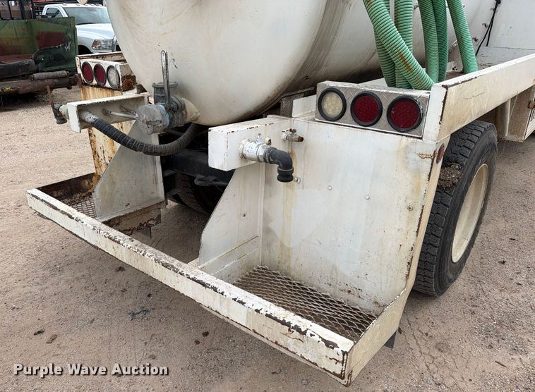 image for item ED5130 2013 Hino 268 vacuum truck