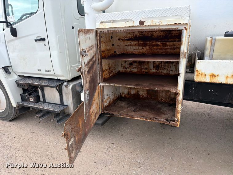 image for item ED5130 2013 Hino 268 vacuum truck