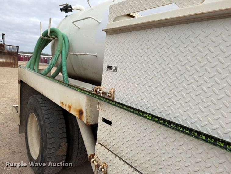 image for item ED5130 2013 Hino 268 vacuum truck