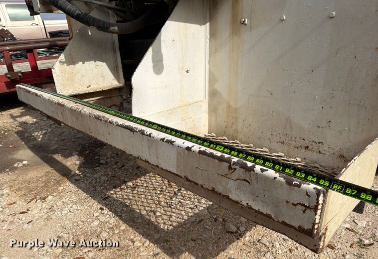 image for item ED5130 2013 Hino 268 vacuum truck