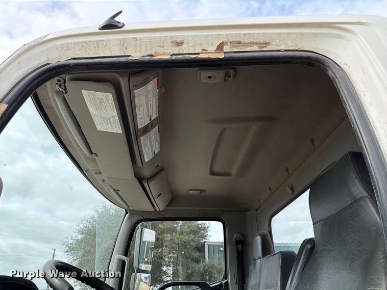 image for item ED5130 2013 Hino 268 vacuum truck