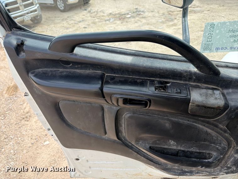 image for item ED5130 2013 Hino 268 vacuum truck