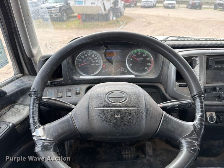 image for item ED5130 2013 Hino 268 vacuum truck
