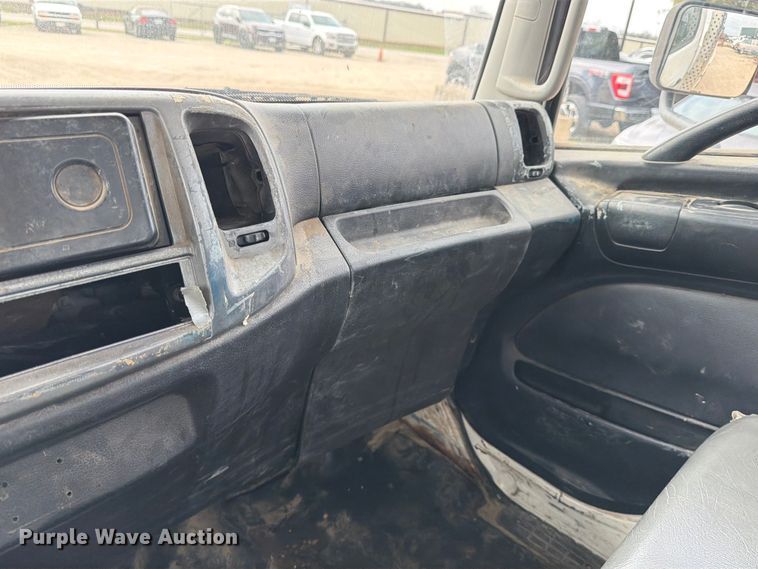 image for item ED5130 2013 Hino 268 vacuum truck