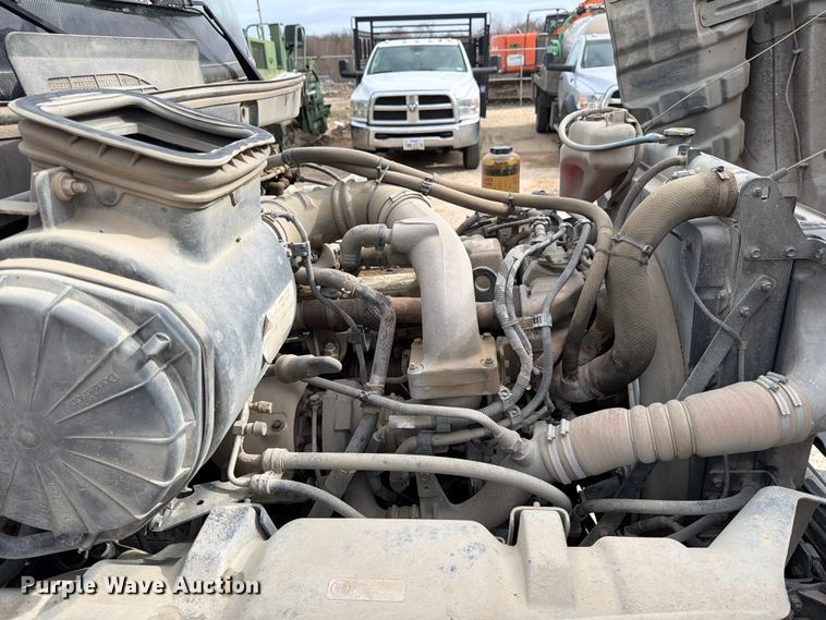 image for item ED5130 2013 Hino 268 vacuum truck