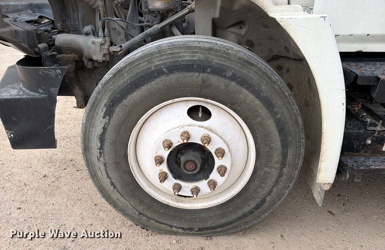 image for item ED5130 2013 Hino 268 vacuum truck