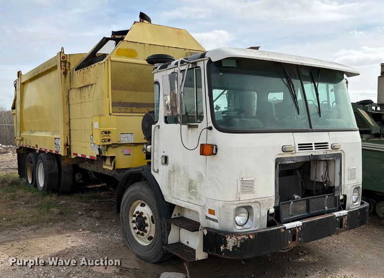 image for item ED5131 2009 Autocar Xpeditor refuse truck