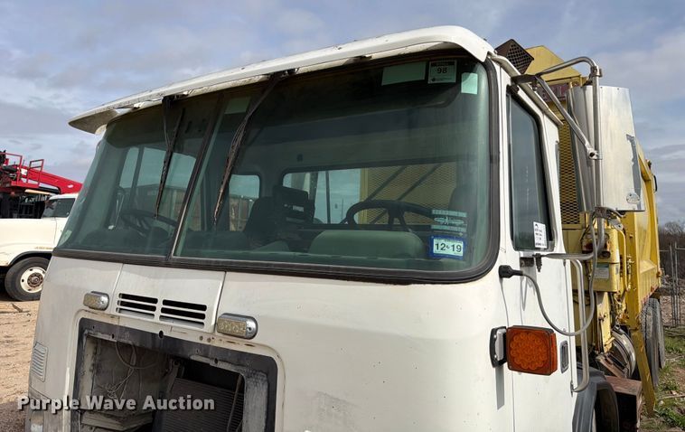 image for item ED5131 2009 Autocar Xpeditor refuse truck