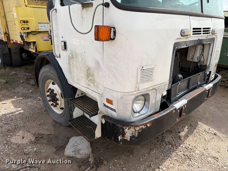 image for item ED5131 2009 Autocar Xpeditor refuse truck