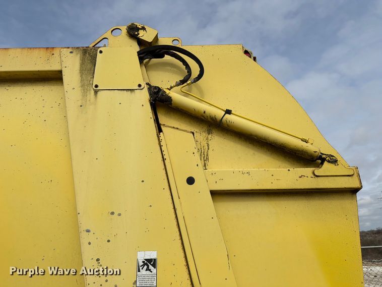 image for item ED5131 2009 Autocar Xpeditor refuse truck