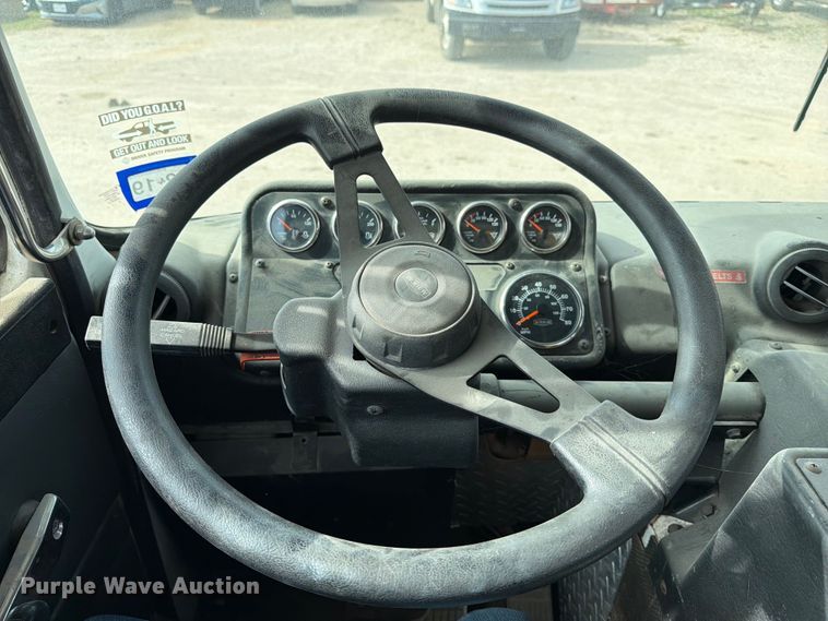 image for item ED5131 2009 Autocar Xpeditor refuse truck