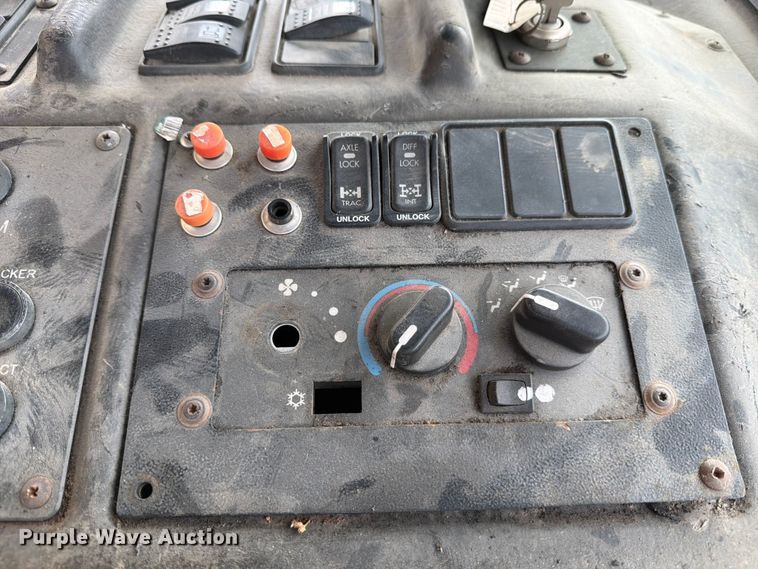 image for item ED5131 2009 Autocar Xpeditor refuse truck