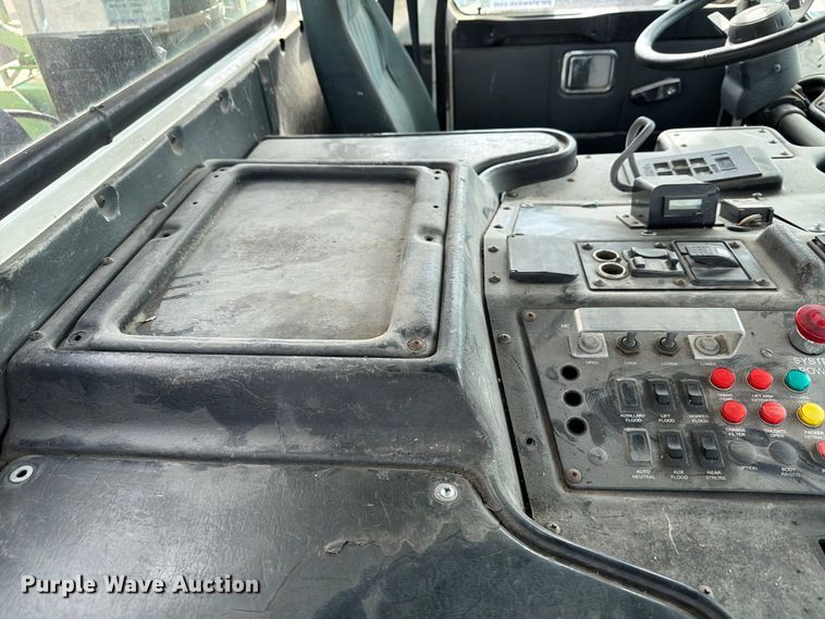 image for item ED5131 2009 Autocar Xpeditor refuse truck