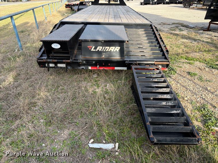 image for item ED5135 2019 Lamar FS023027 equipment trailer
