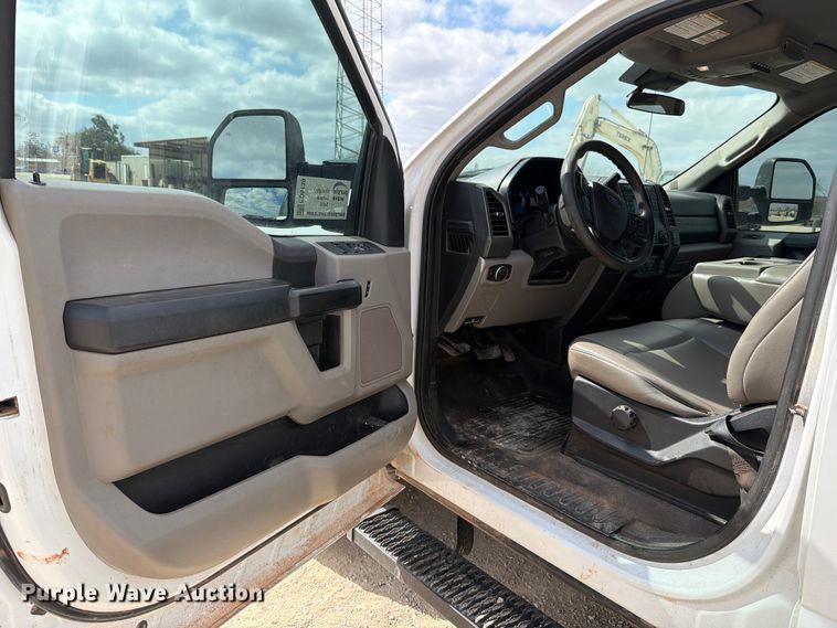 image for item ED5139 2021 Ford F250 Super Duty XL Crew Cab pickup truck