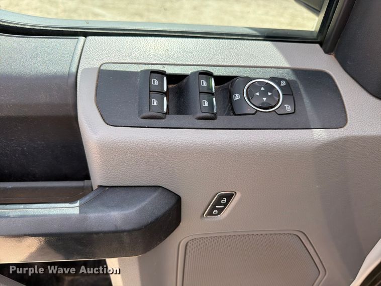 image for item ED5139 2021 Ford F250 Super Duty XL Crew Cab pickup truck