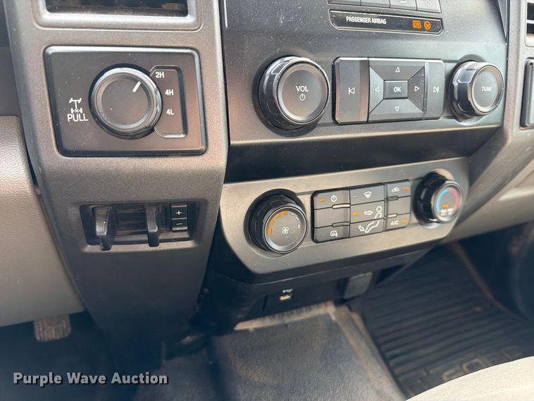 image for item ED5139 2021 Ford F250 Super Duty XL Crew Cab pickup truck