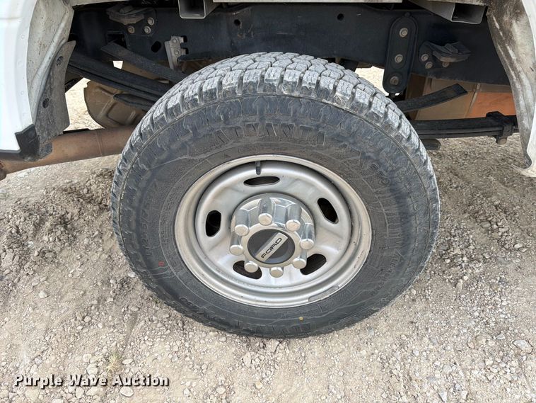 image for item ED5139 2021 Ford F250 Super Duty XL Crew Cab pickup truck