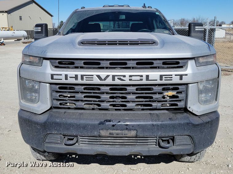 image for item EE0871 2022 Chevrolet Silverado 2500HD Crew Cab pickup truck