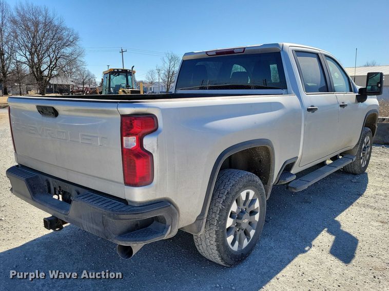 image for item EE0871 2022 Chevrolet Silverado 2500HD Crew Cab pickup truck