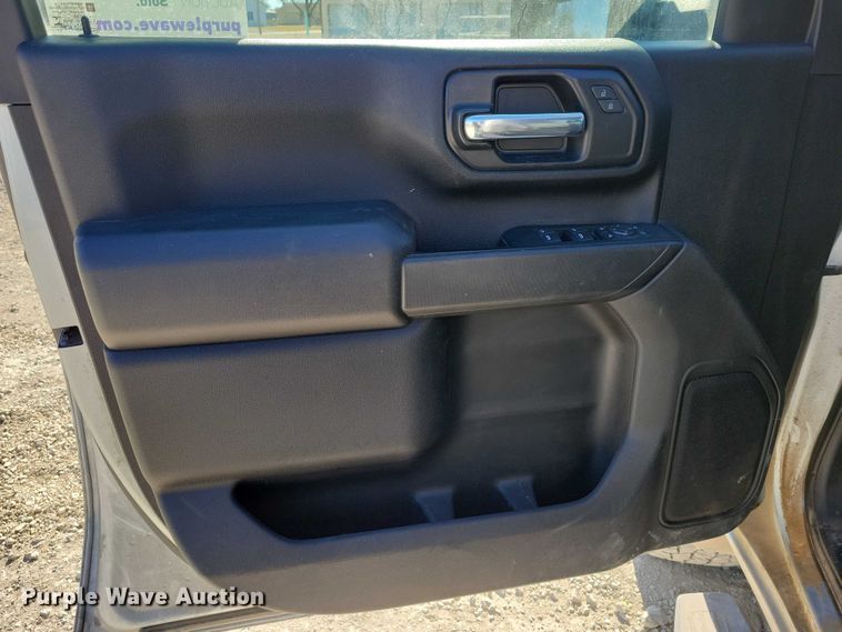 image for item EE0871 2022 Chevrolet Silverado 2500HD Crew Cab pickup truck