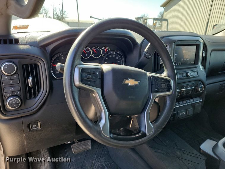 image for item EE0871 2022 Chevrolet Silverado 2500HD Crew Cab pickup truck