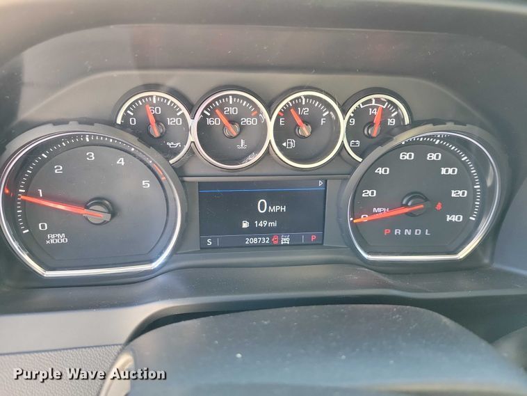 image for item EE0871 2022 Chevrolet Silverado 2500HD Crew Cab pickup truck