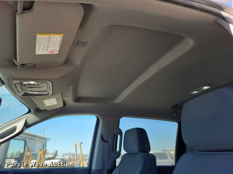 image for item EE0871 2022 Chevrolet Silverado 2500HD Crew Cab pickup truck