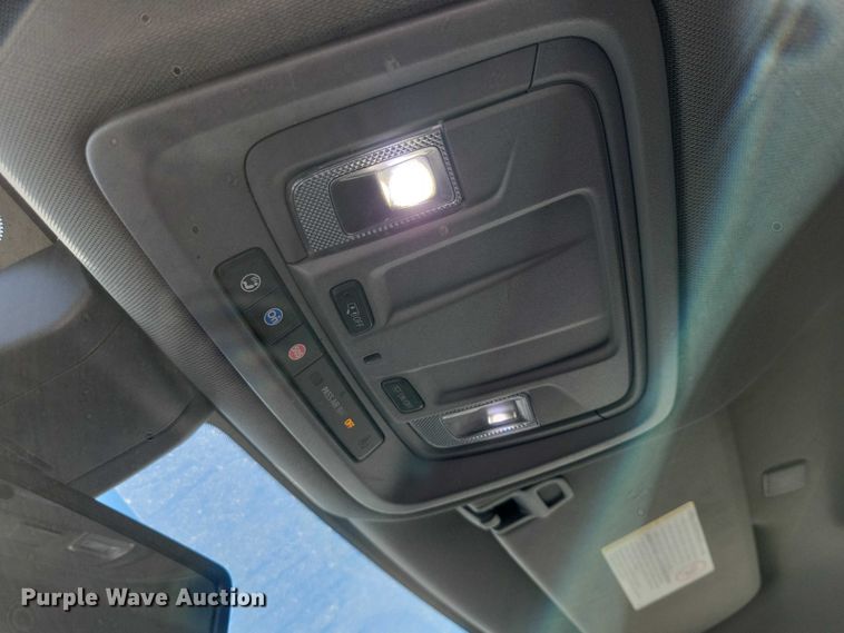 image for item EE0871 2022 Chevrolet Silverado 2500HD Crew Cab pickup truck