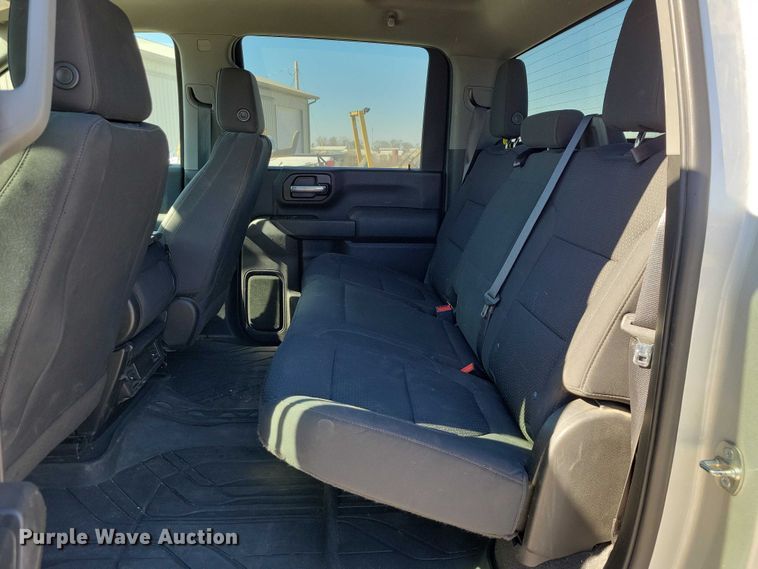 image for item EE0871 2022 Chevrolet Silverado 2500HD Crew Cab pickup truck