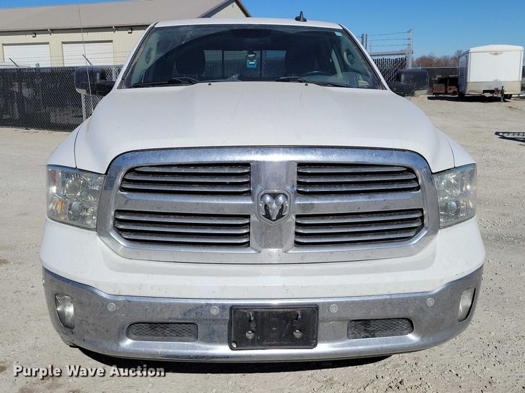 image for item EE0872 2017 RAM 1500 Crew Cab pickup truck