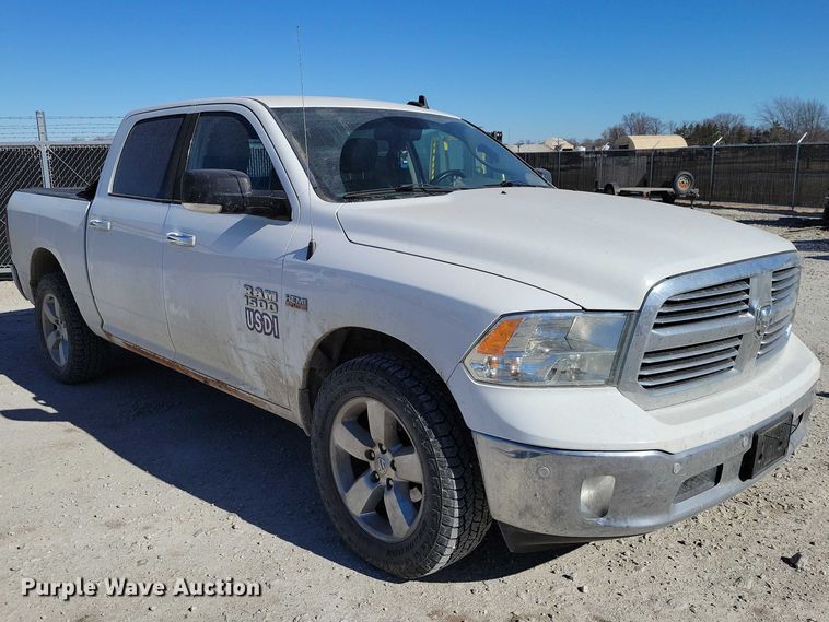 image for item EE0872 2017 RAM 1500 Crew Cab pickup truck