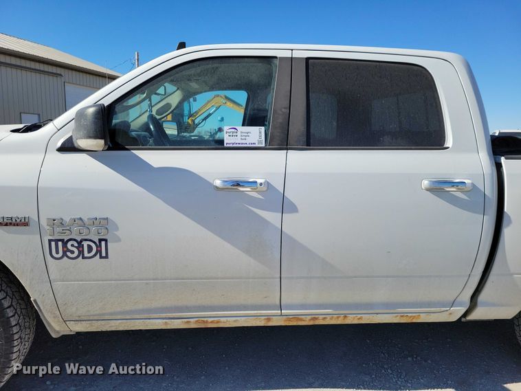 image for item EE0872 2017 RAM 1500 Crew Cab pickup truck